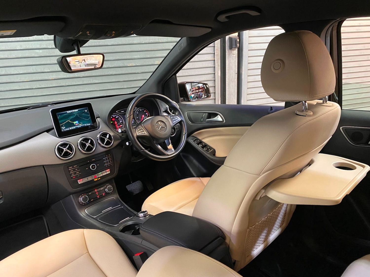 Used Mercedes-Benz B Class 2015 for sale - 77392491: Photo 2