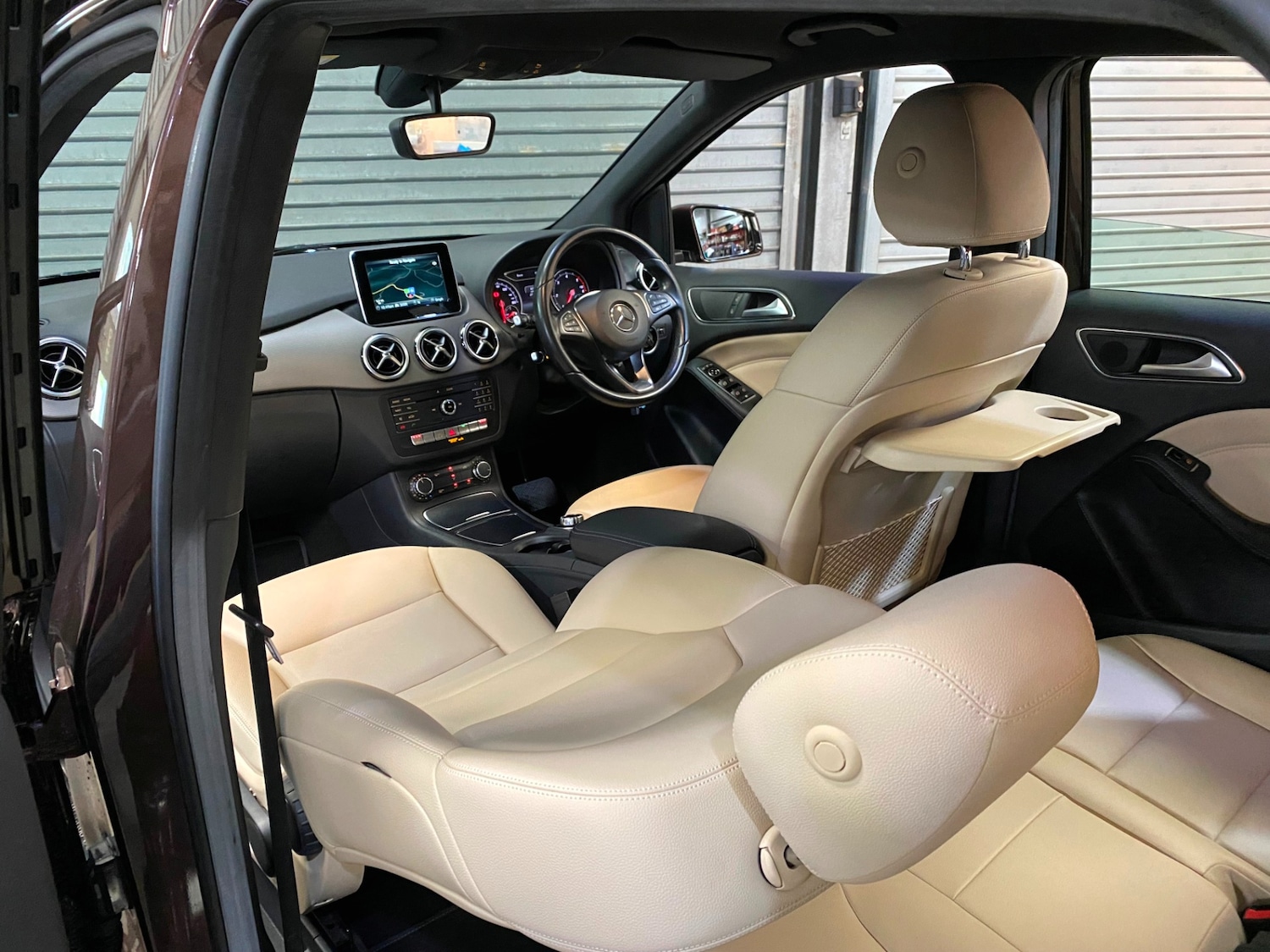 Used Mercedes-Benz B Class 2015 for sale - 77392491: Photo 4