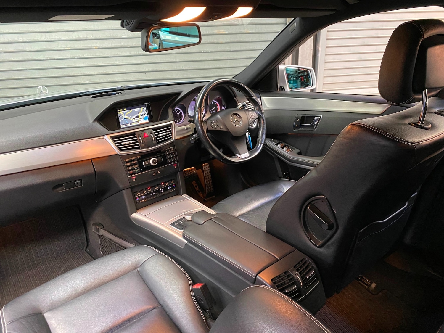 Used Mercedes-Benz E Class 2011 for sale - 78211181: Photo 2