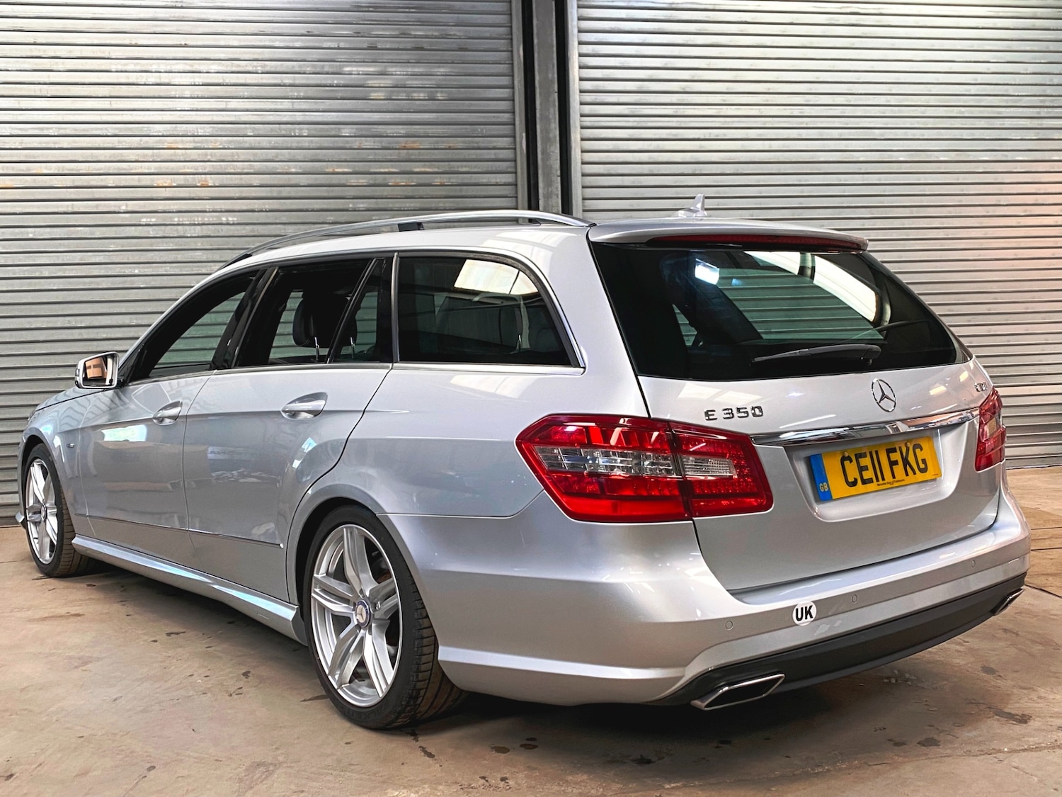 Used Mercedes-Benz E Class 2011 for sale - 78211181: Photo 5