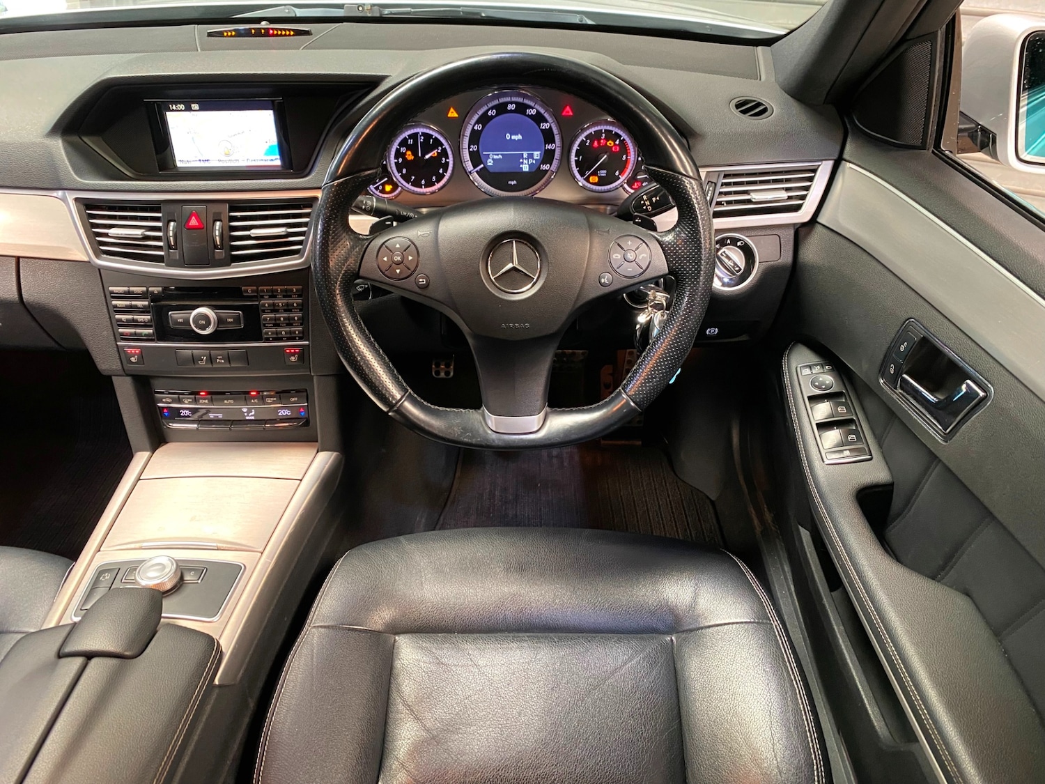 Used Mercedes-Benz E Class 2011 for sale - 78211181: Photo 6