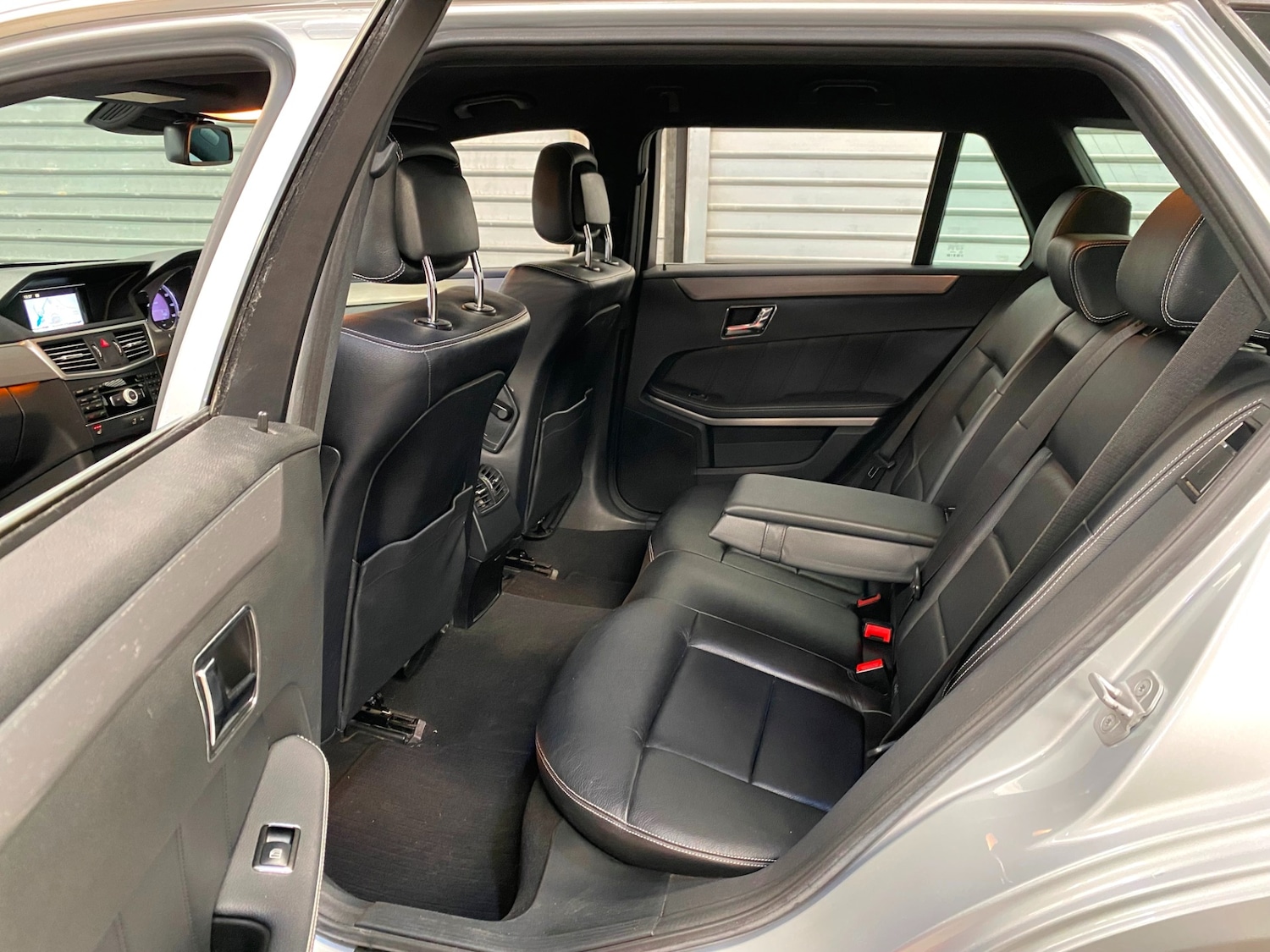 Used Mercedes-Benz E Class 2011 for sale - 78211181: Photo 8