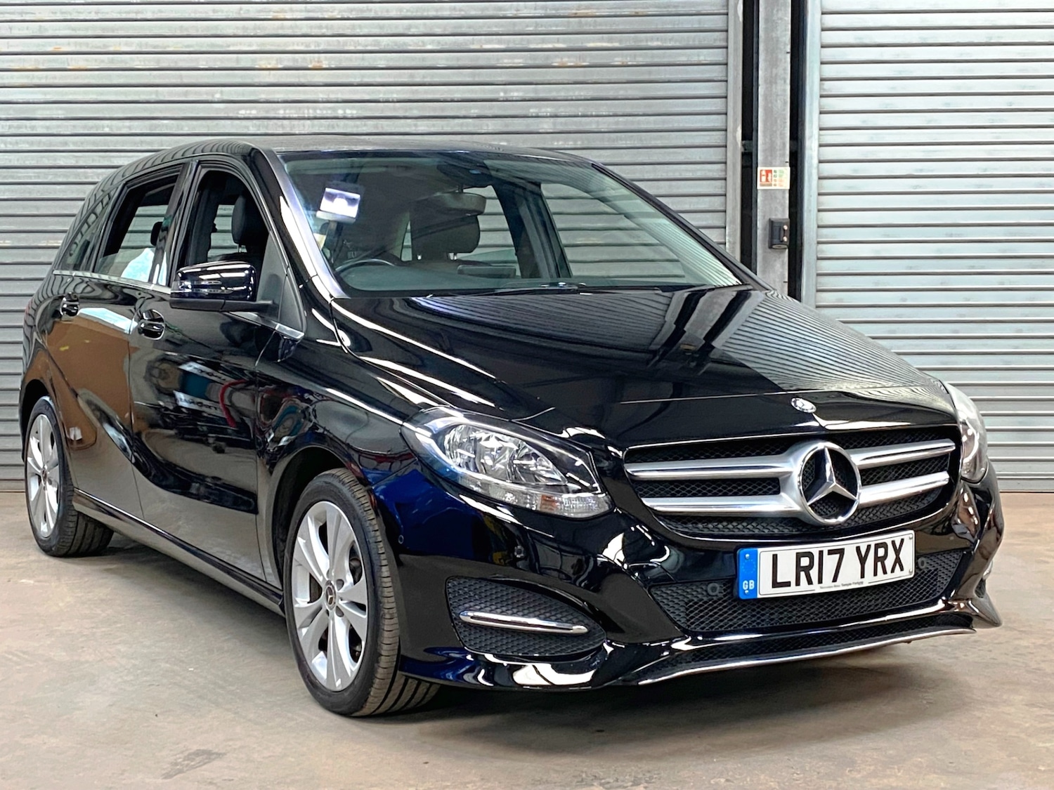 Used Mercedes-Benz B Class 2017 for sale - 76243792: Photo 1