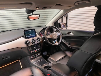 Used Mercedes-Benz B-Class 2017 for sale - 76243792: Photo 2