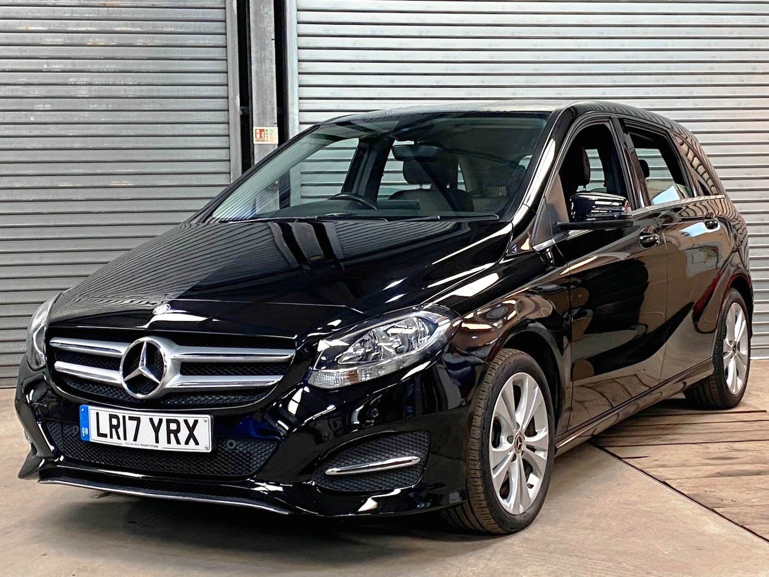 Used Mercedes-Benz B Class 2017 for sale - 76243792: Photo 3