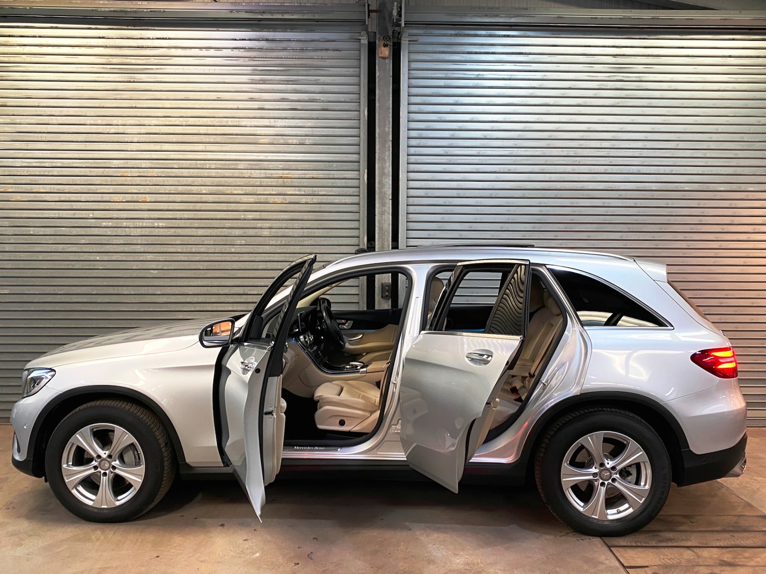 Used Mercedes-Benz GLC 2016 for sale - 76600194: Photo 9