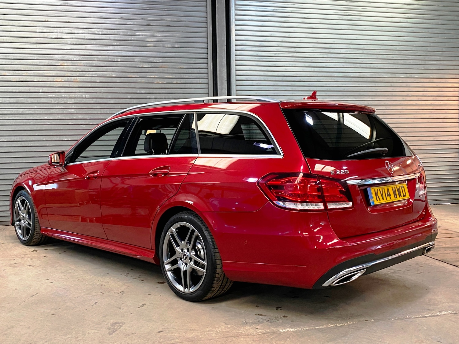 Used Mercedes-Benz E Class 2014 for sale - 77889356: Photo 5