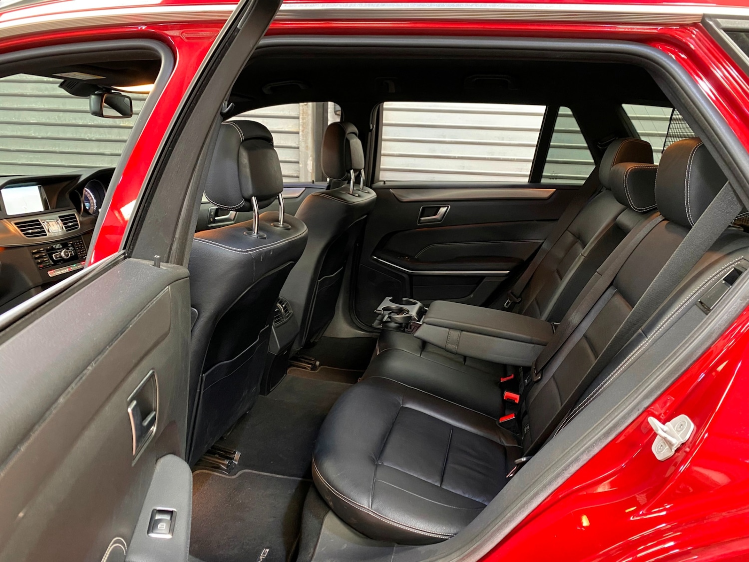 Used Mercedes-Benz E Class 2014 for sale - 77889356: Photo 8