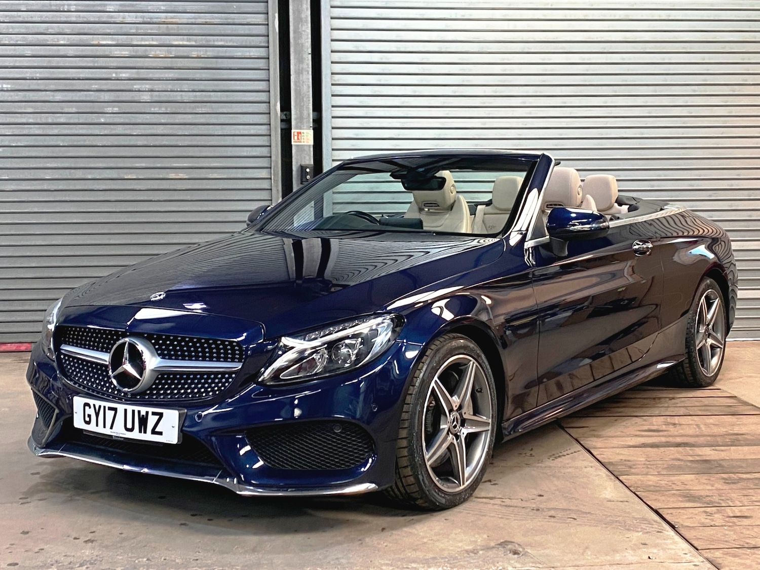 Used Mercedes-Benz C Class 2017 for sale - 76374493: Photo 3