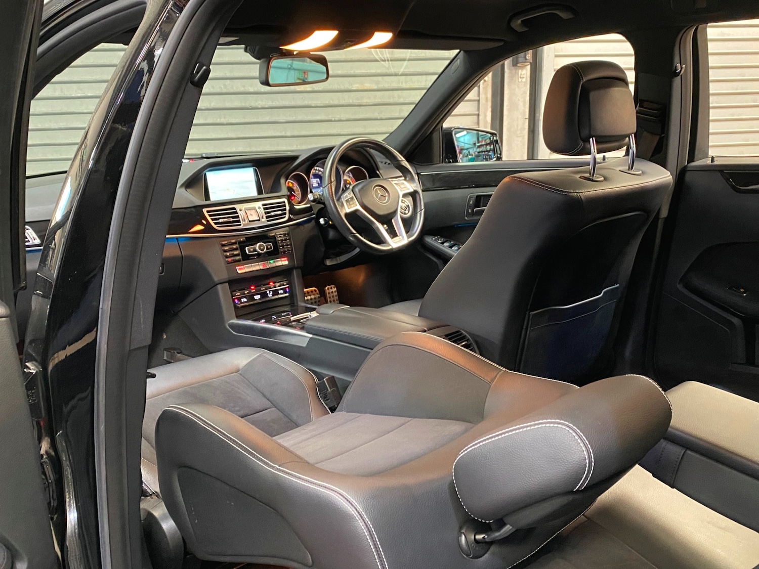 Used Mercedes-Benz E Class 2014 for sale - 77555257: Photo 4