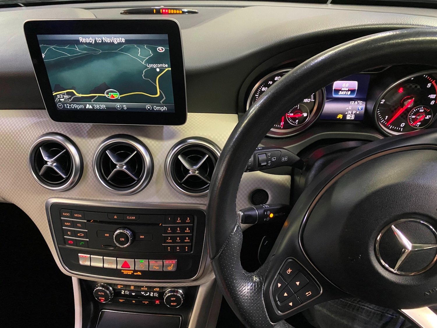 Used Mercedes-Benz A-Class 2016 for sale - 76663678: Photo 12