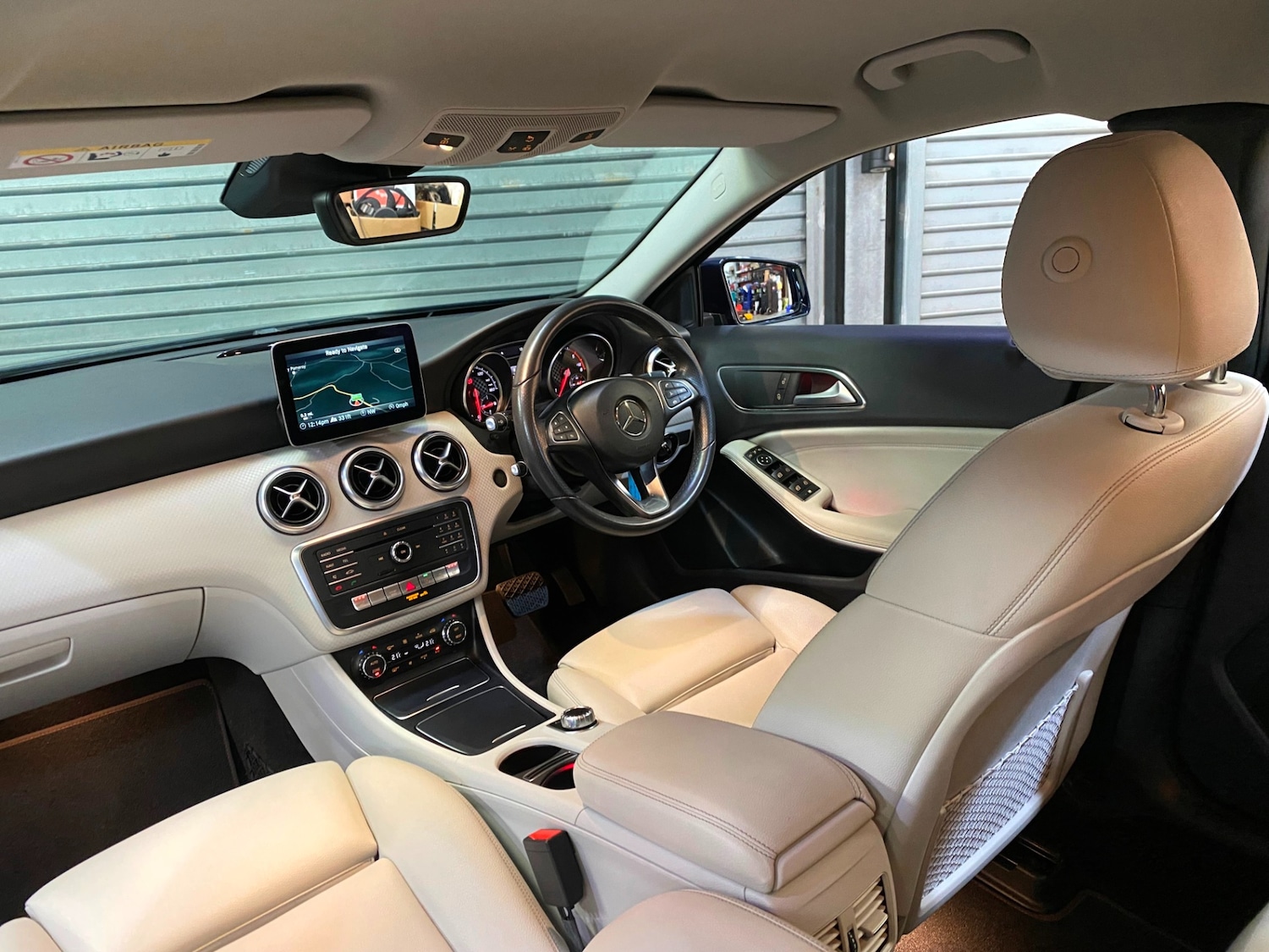 Used Mercedes-Benz A-Class 2016 for sale - 76663678: Photo 2