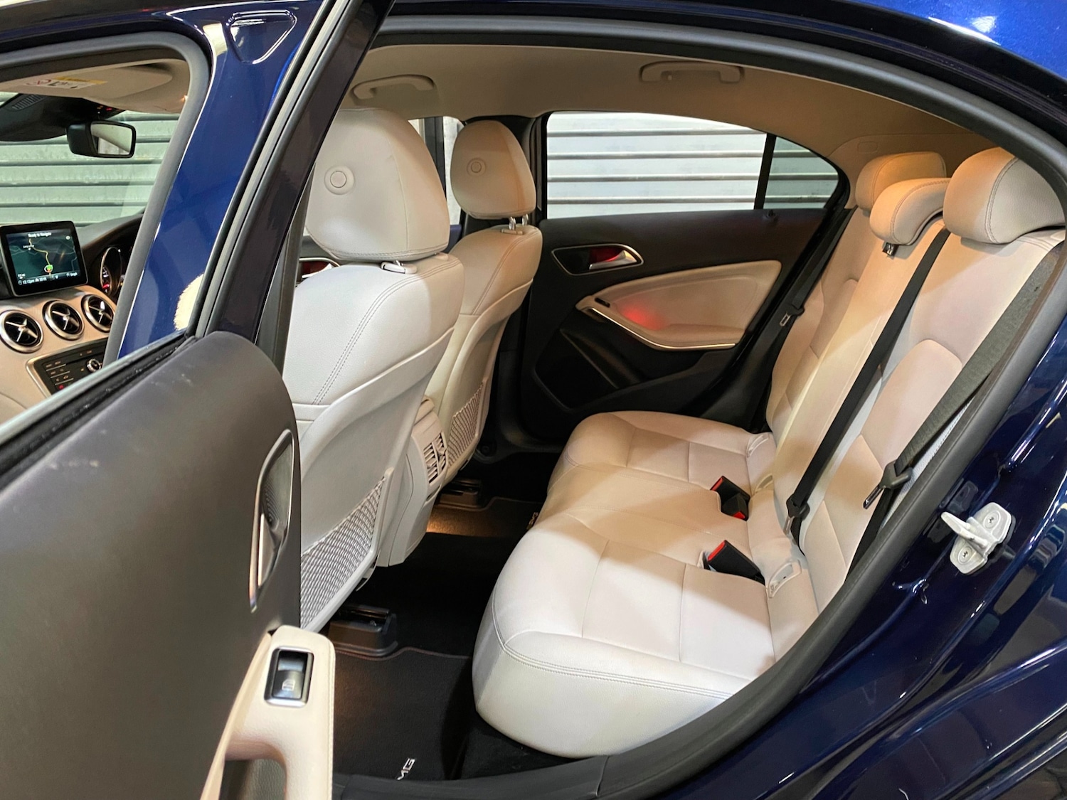 Used Mercedes-Benz A-Class 2016 for sale - 76663678: Photo 8