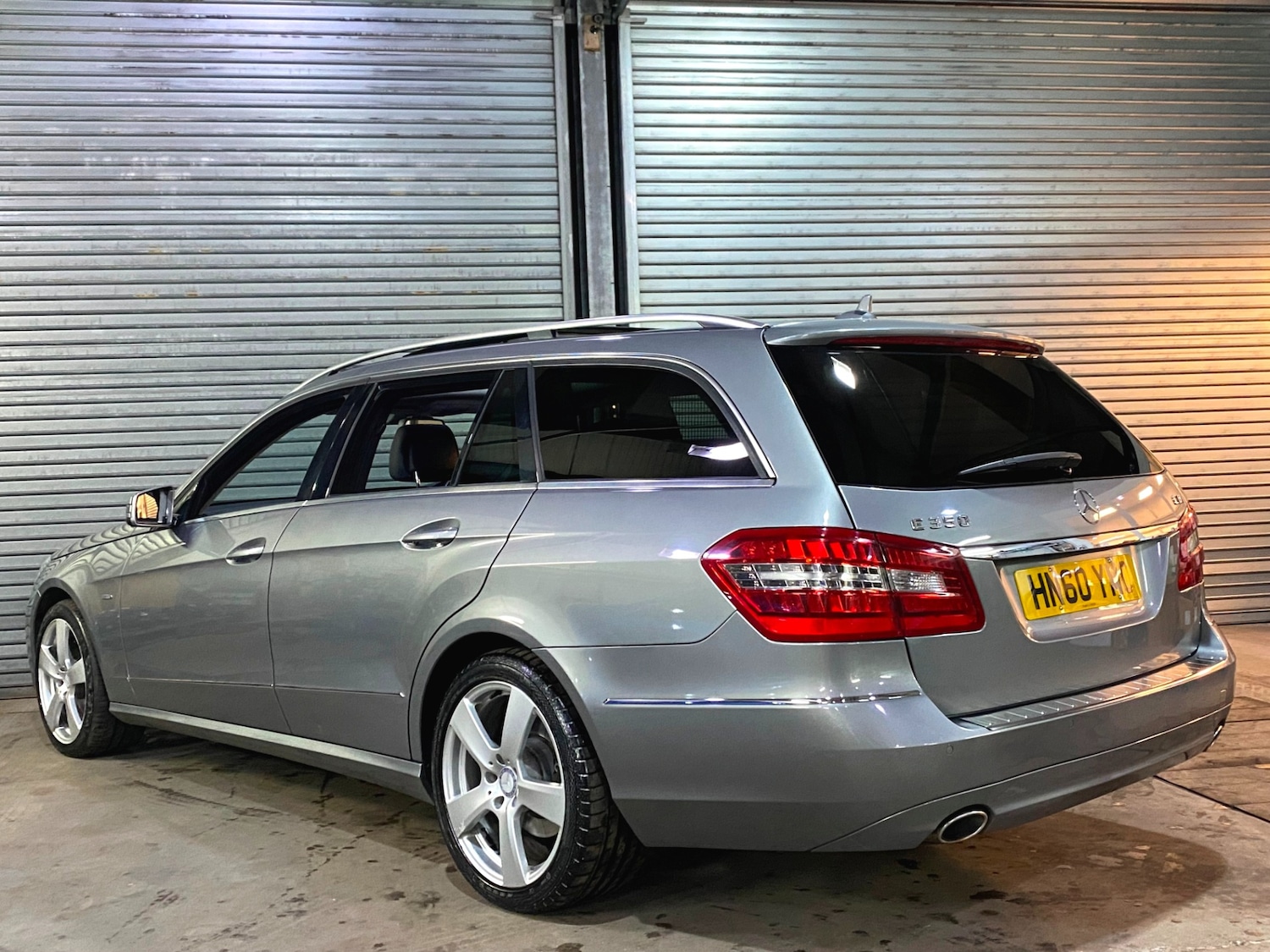 Used Mercedes-Benz E Class 2010 for sale - 76797484: Photo 5