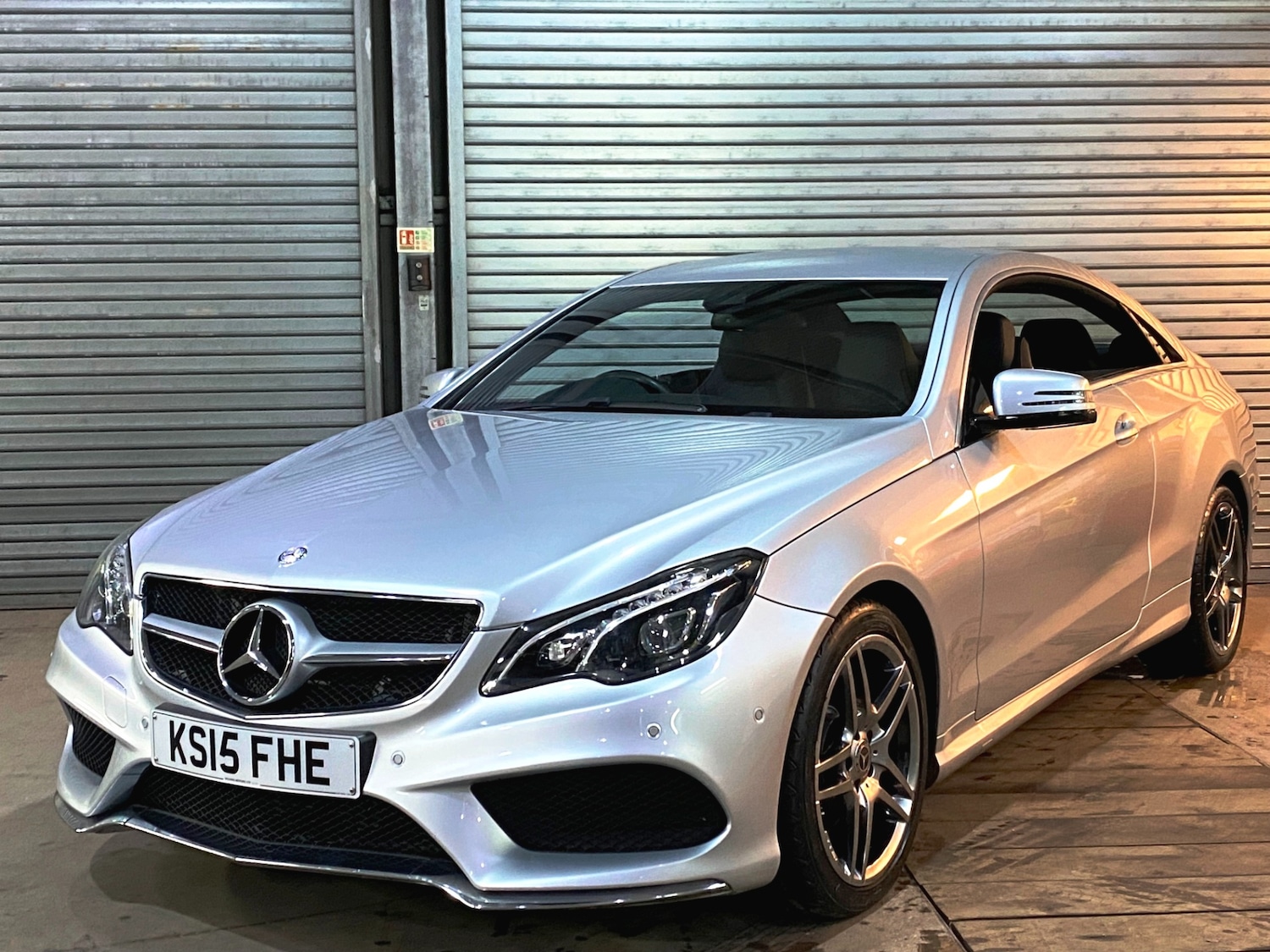 Used Mercedes-Benz E Class 2015 for sale - 76709811: Photo 3