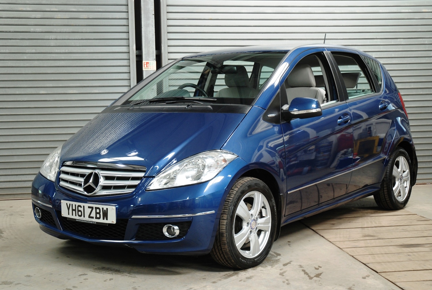 Used Mercedes-Benz A-Class 2011 for sale - 77352187: Photo 3