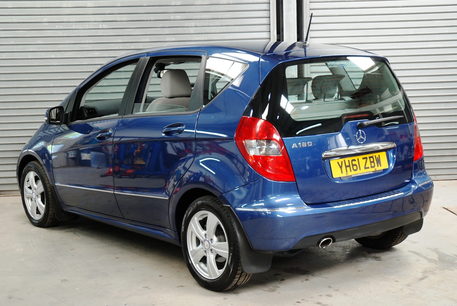 Used Mercedes-Benz A-Class 2011 for sale - 77352187: Photo 5