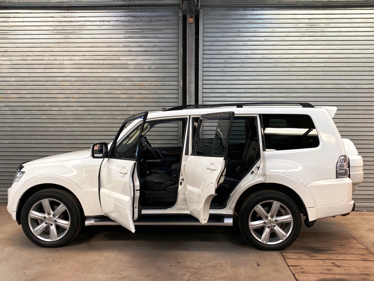 Used Mitsubishi Shogun 2014 for sale - 77734922: Photo 9