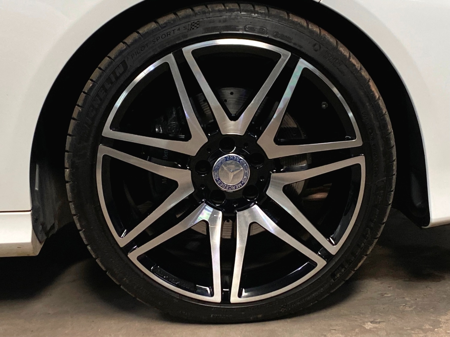 Used Mercedes-Benz E Class 2014 for sale - 77935235: Photo 11