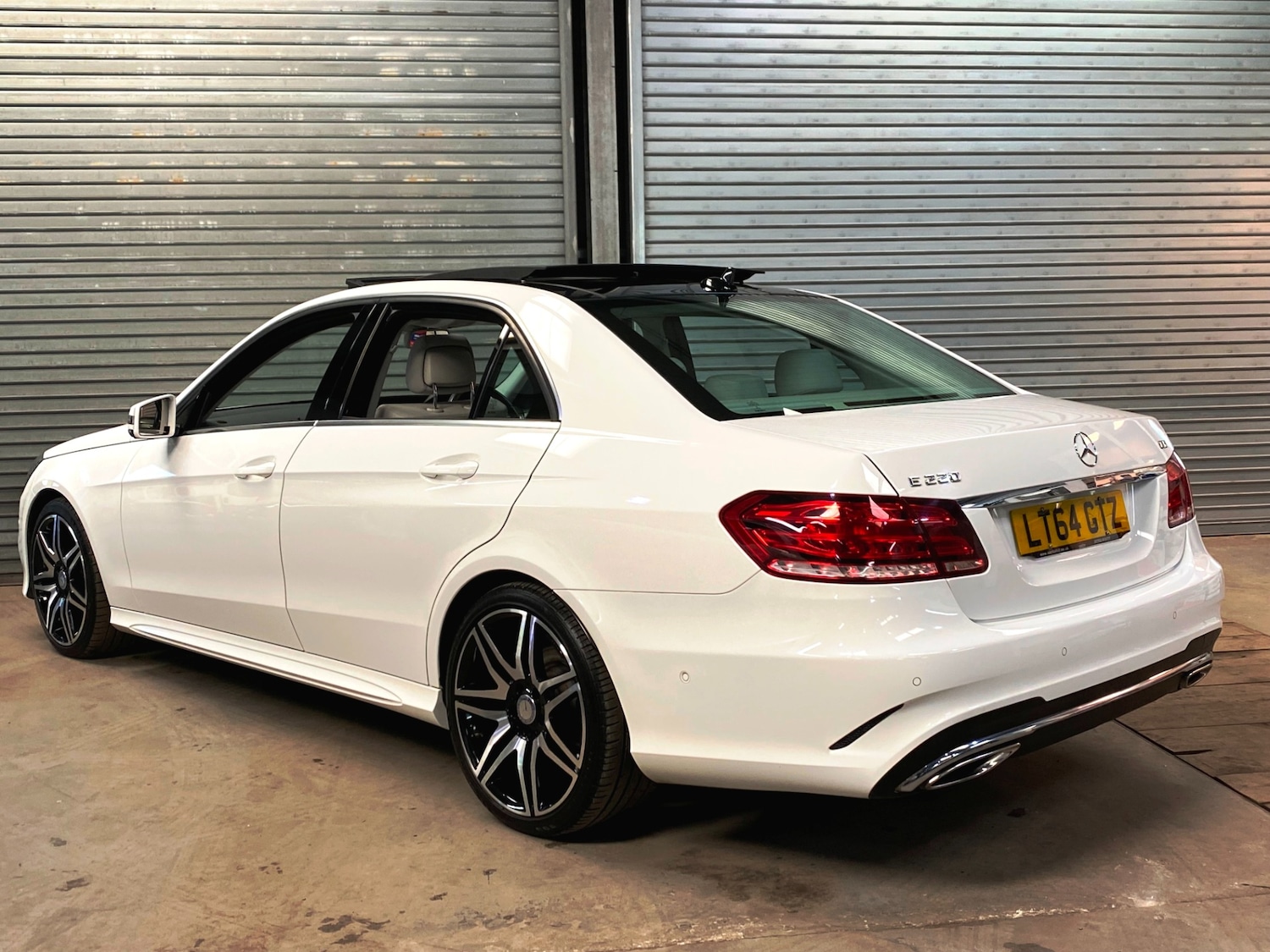 Used Mercedes-Benz E Class 2014 for sale - 77935235: Photo 5