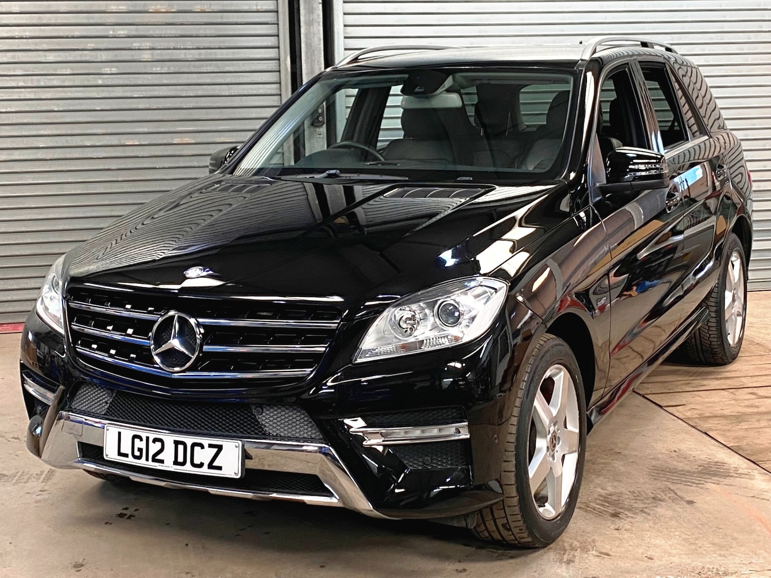 Used Mercedes-Benz M Class 2012 for sale - 77932339: Photo 3