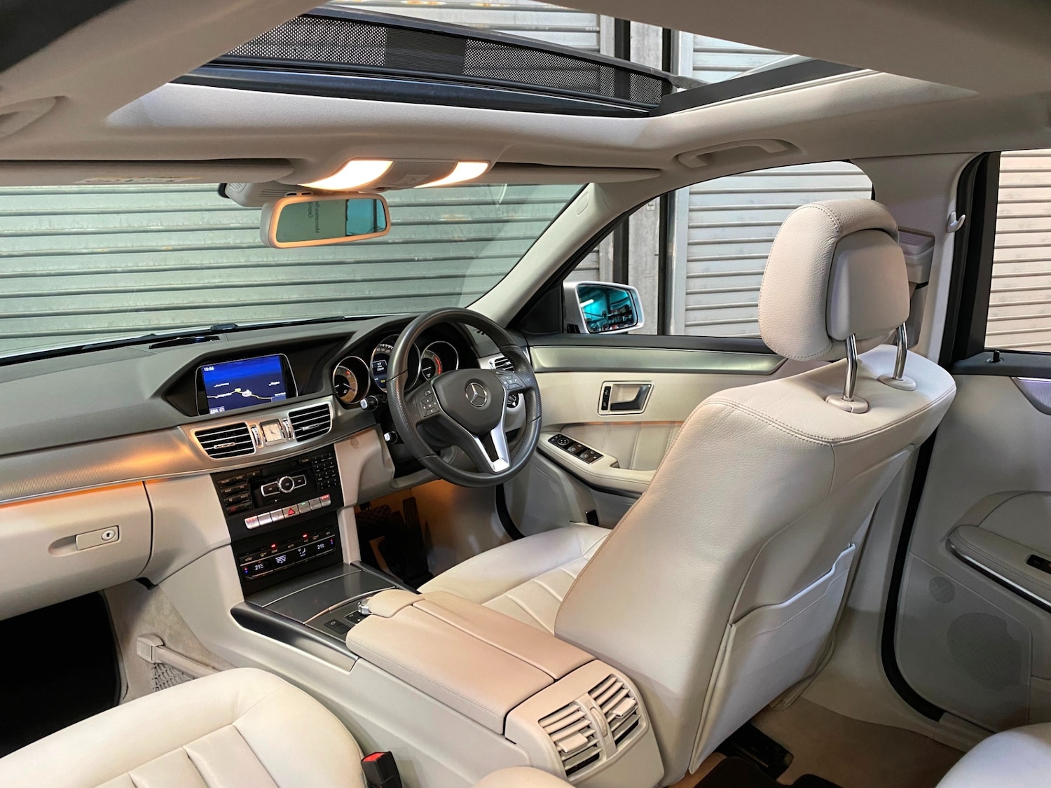 Used Mercedes-Benz E Class 2014 for sale - 77733123: Photo 2