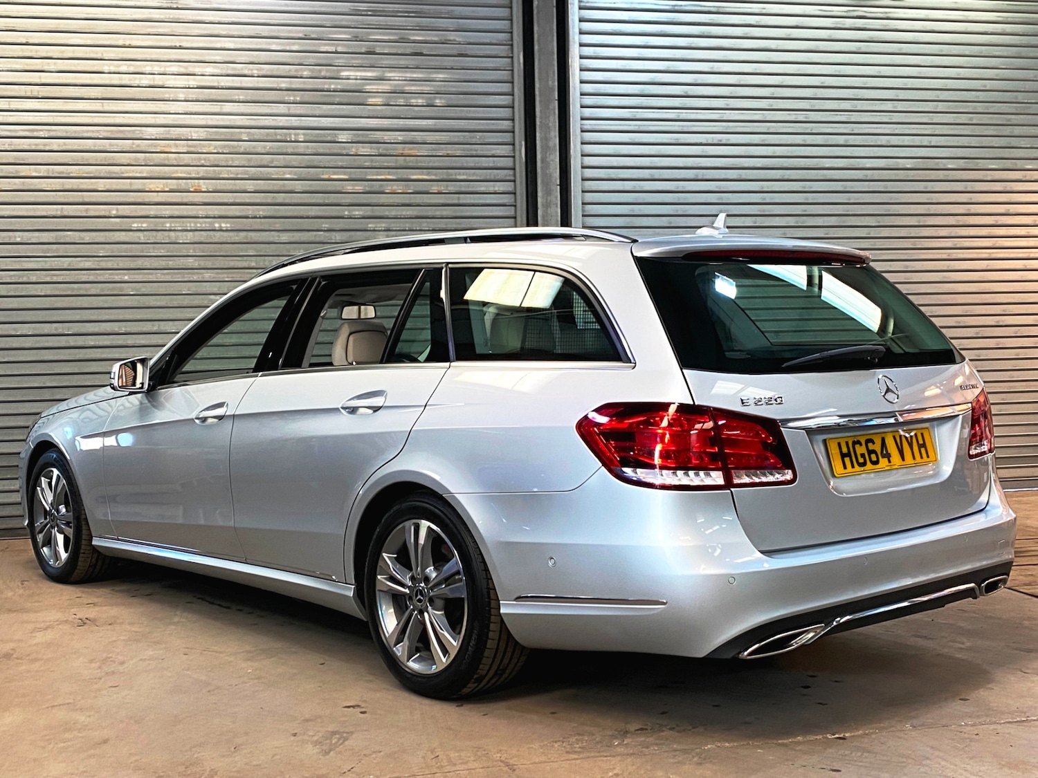 Used Mercedes-Benz E Class 2014 for sale - 77733123: Photo 5