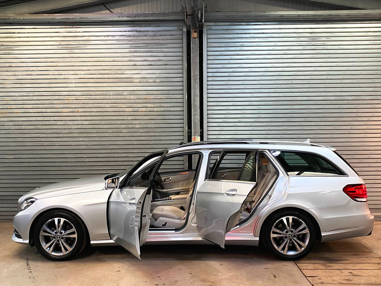 Used Mercedes-Benz E Class 2014 for sale - 77733123: Photo 9