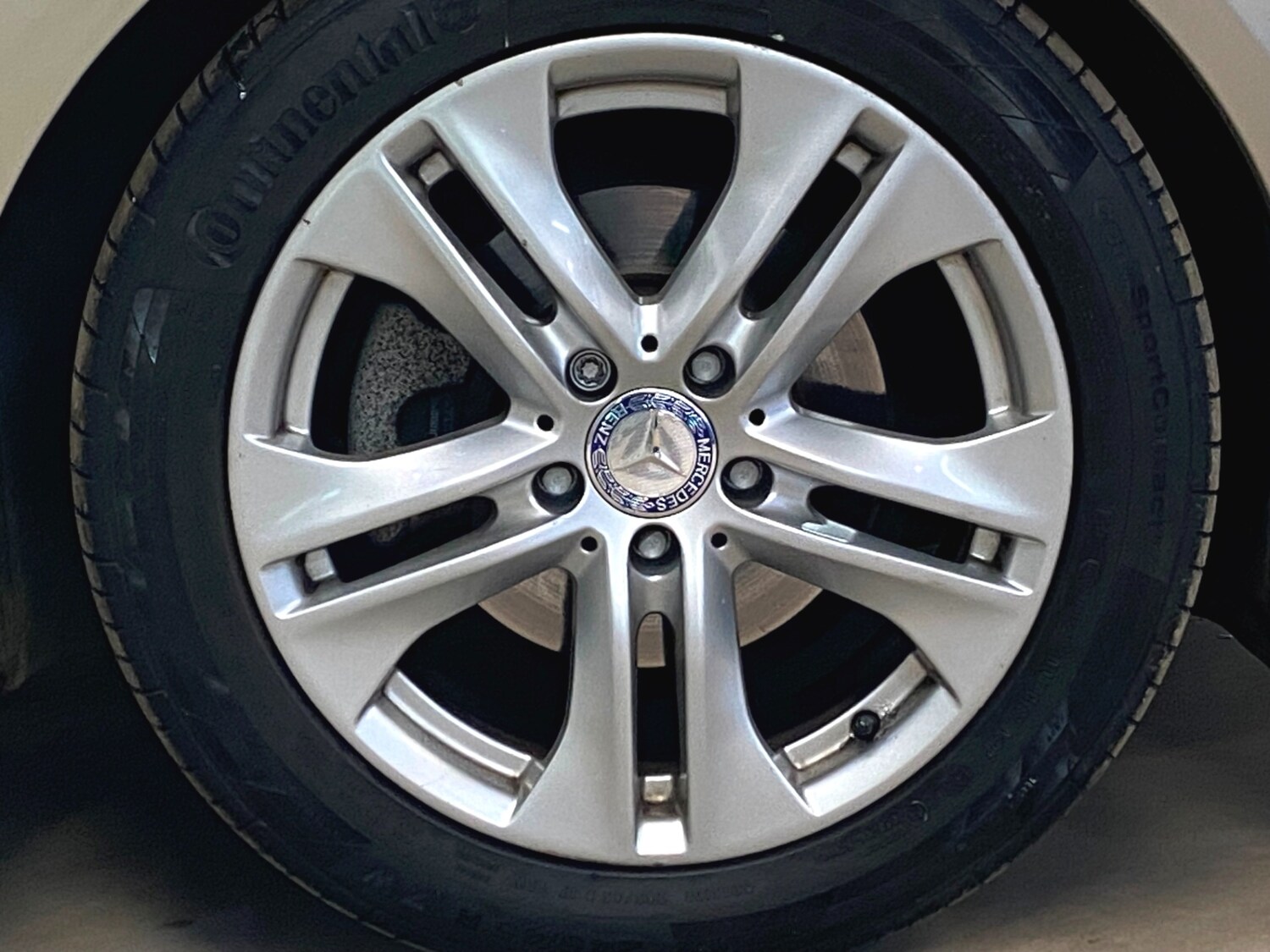 Used Mercedes-Benz E Class 2011 for sale - 78210461: Photo 11