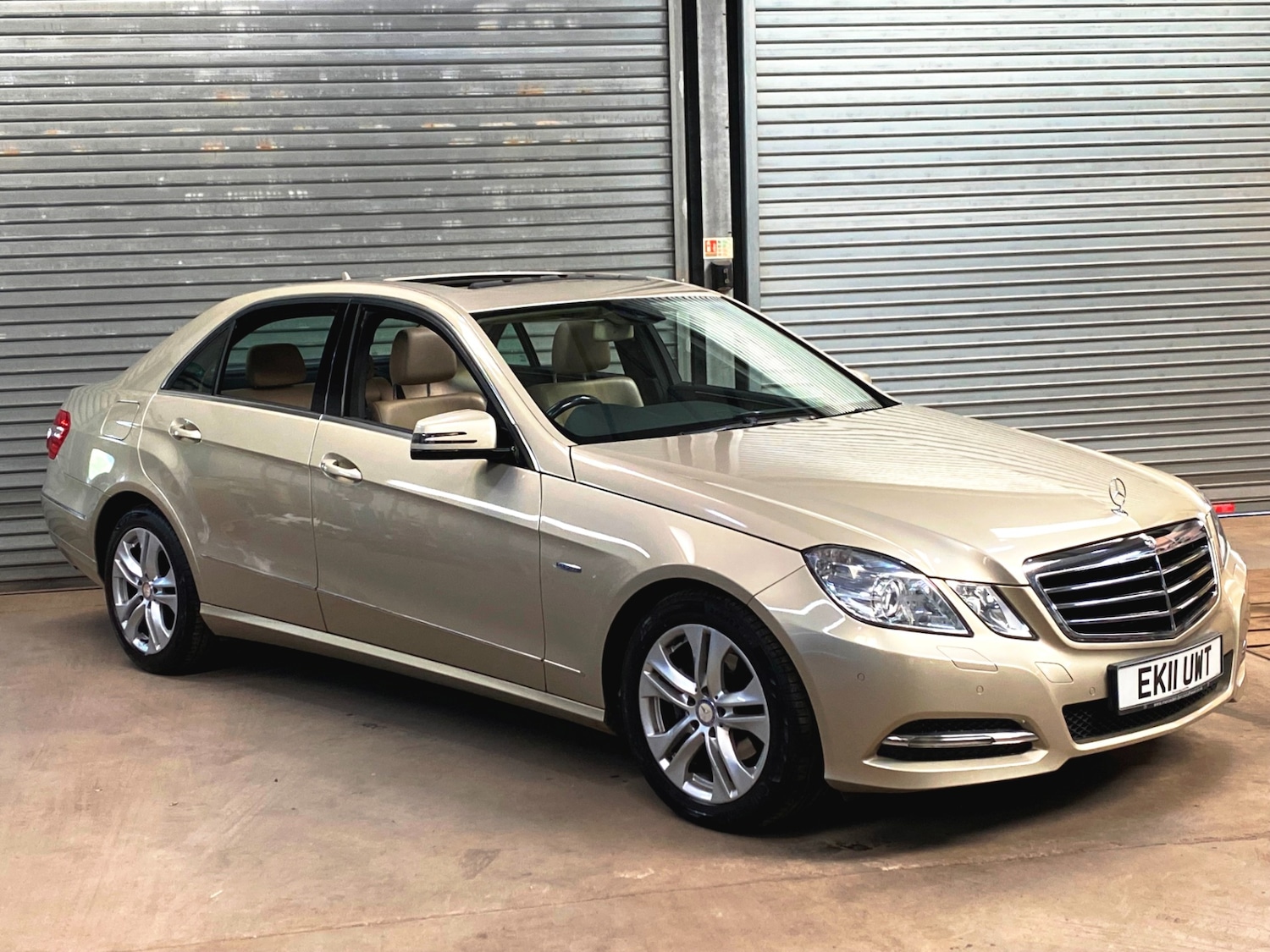 Used Mercedes-Benz E Class 2011 for sale - 78210461: Photo 7