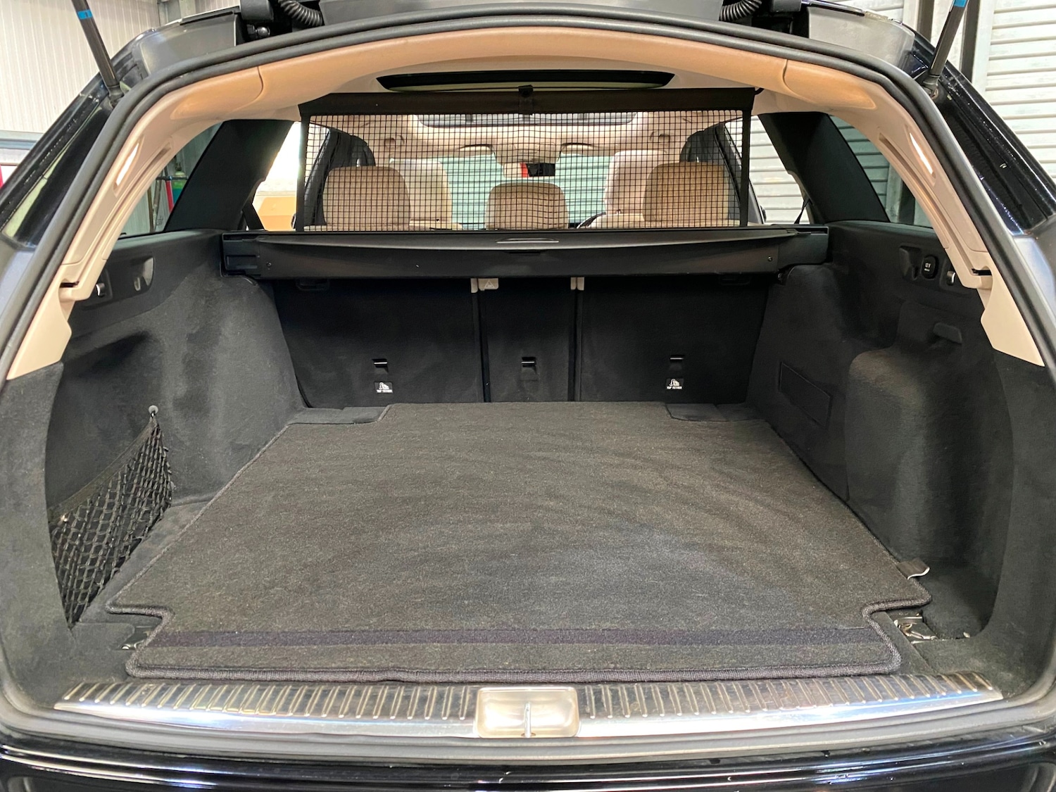 Used Mercedes-Benz E Class 2017 for sale - 76171610: Photo 13