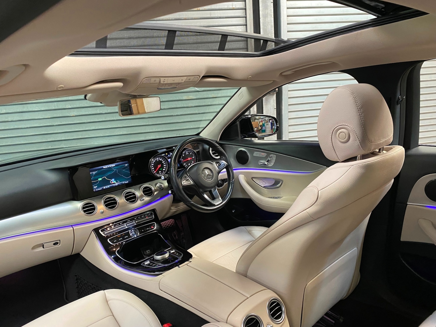 Used Mercedes-Benz E Class 2017 for sale - 76171610: Photo 2