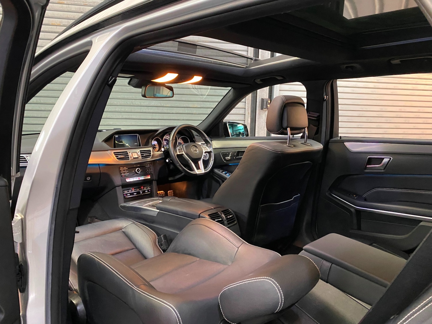 Used Mercedes-Benz E Class 2016 for sale - 76589091: Photo 4