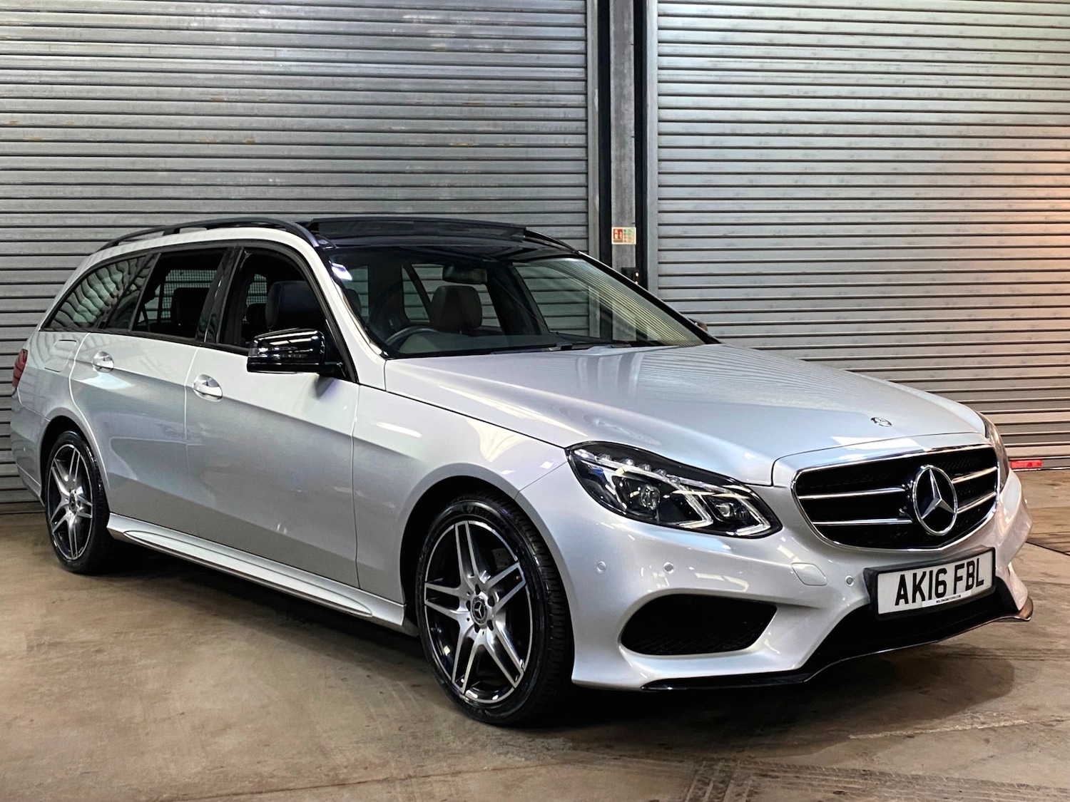 Used Mercedes-Benz E Class 2016 for sale - 76589091: Photo 7