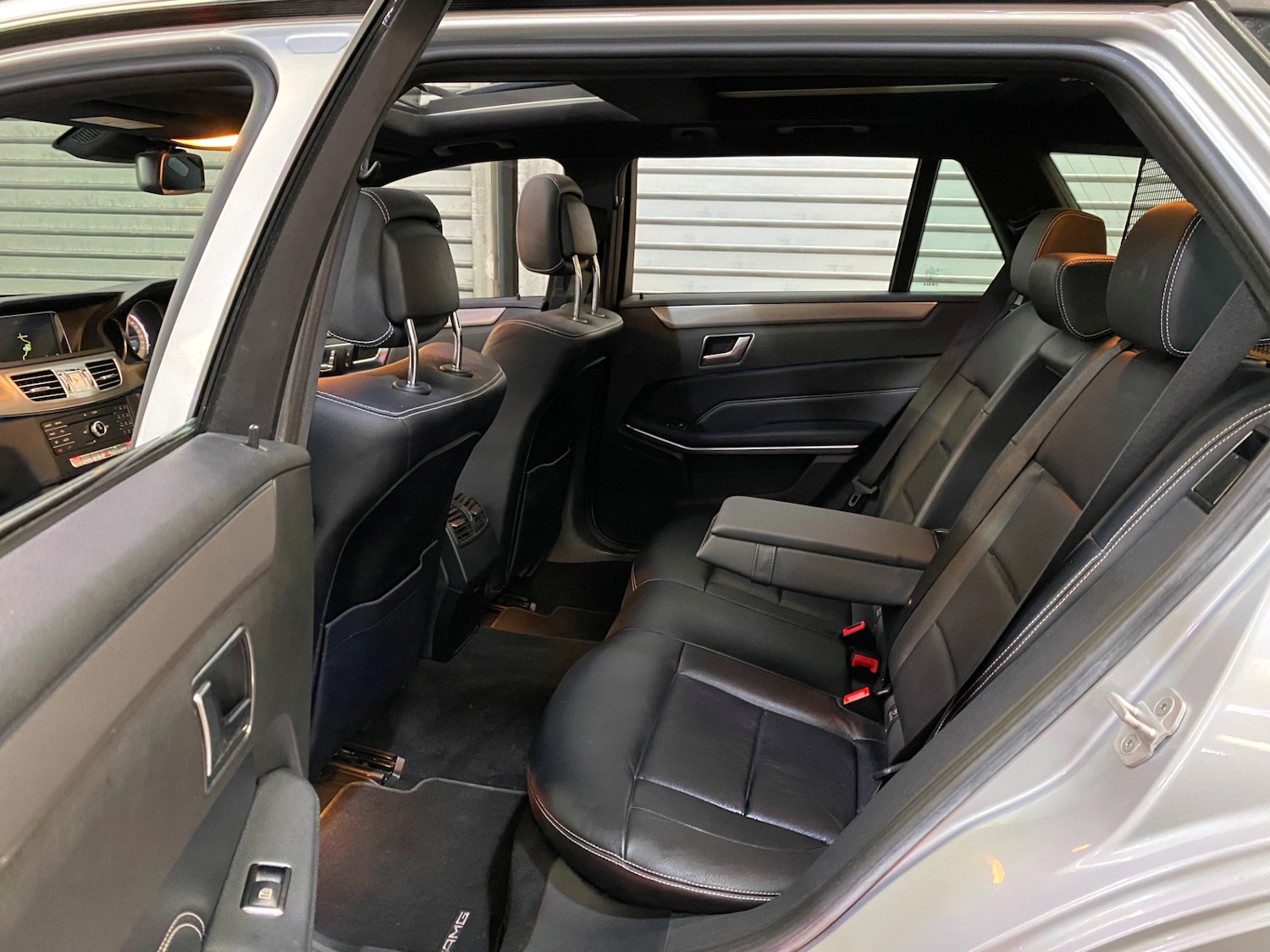 Used Mercedes-Benz E Class 2016 for sale - 76589091: Photo 8