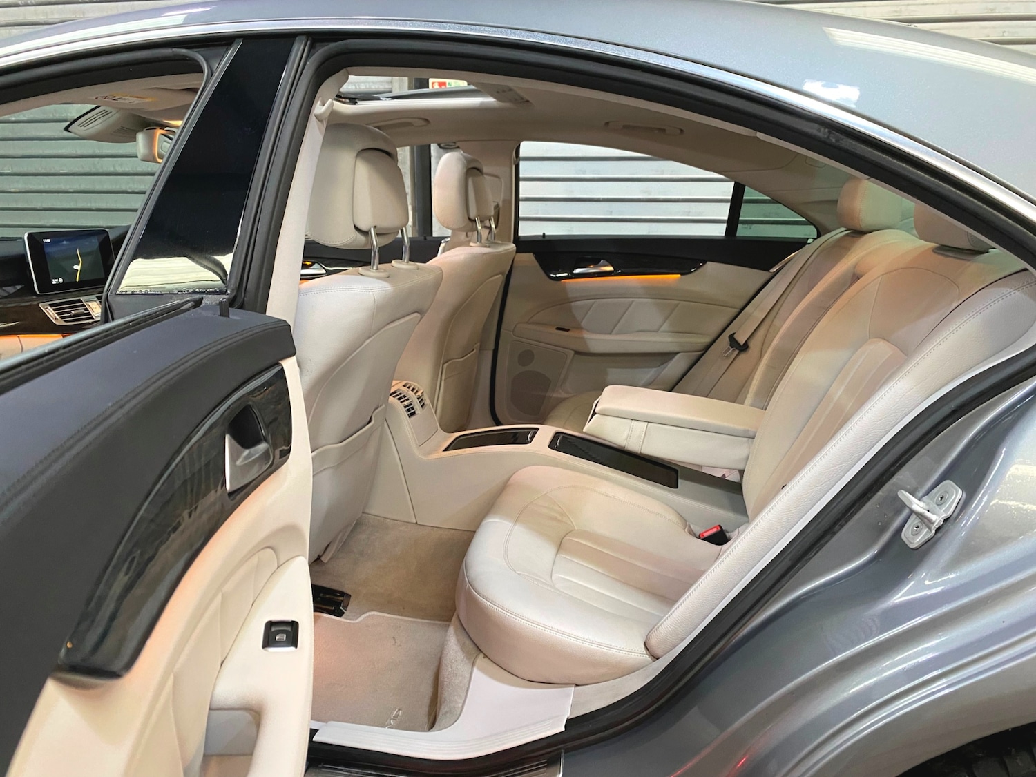 Used Mercedes-Benz CLS 2015 for sale - 76931786: Photo 8