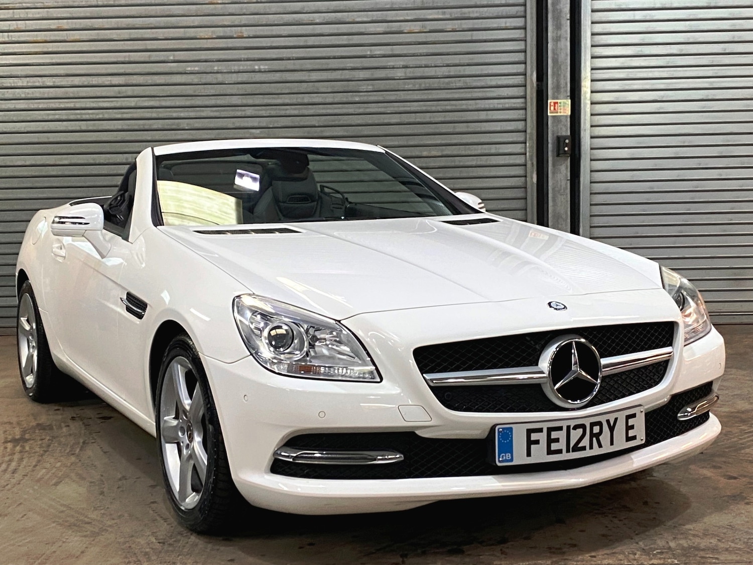 Used Mercedes-Benz SLK 2014 for sale - 76663623: Photo 1