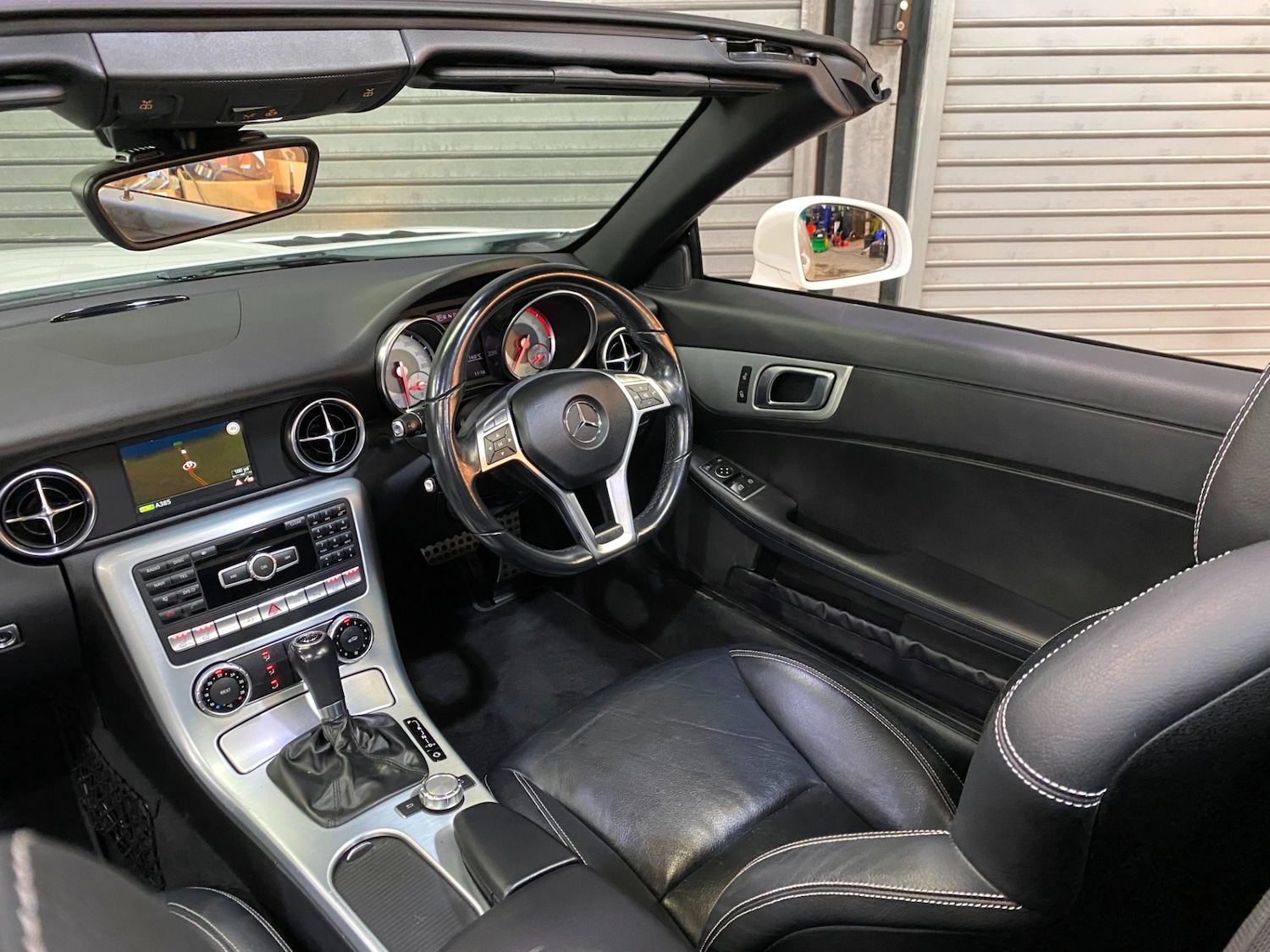 Used Mercedes-Benz SLK 2014 for sale - 76663623: Photo 2