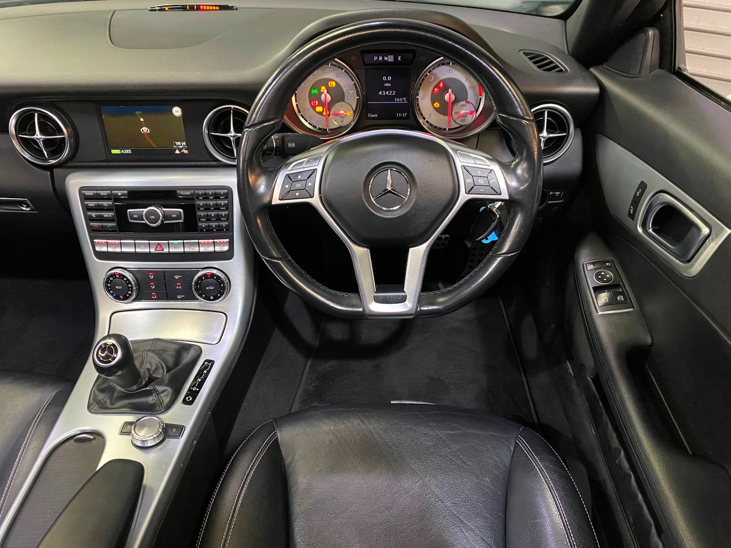 Used Mercedes-Benz SLK 2014 for sale - 76663623: Photo 6