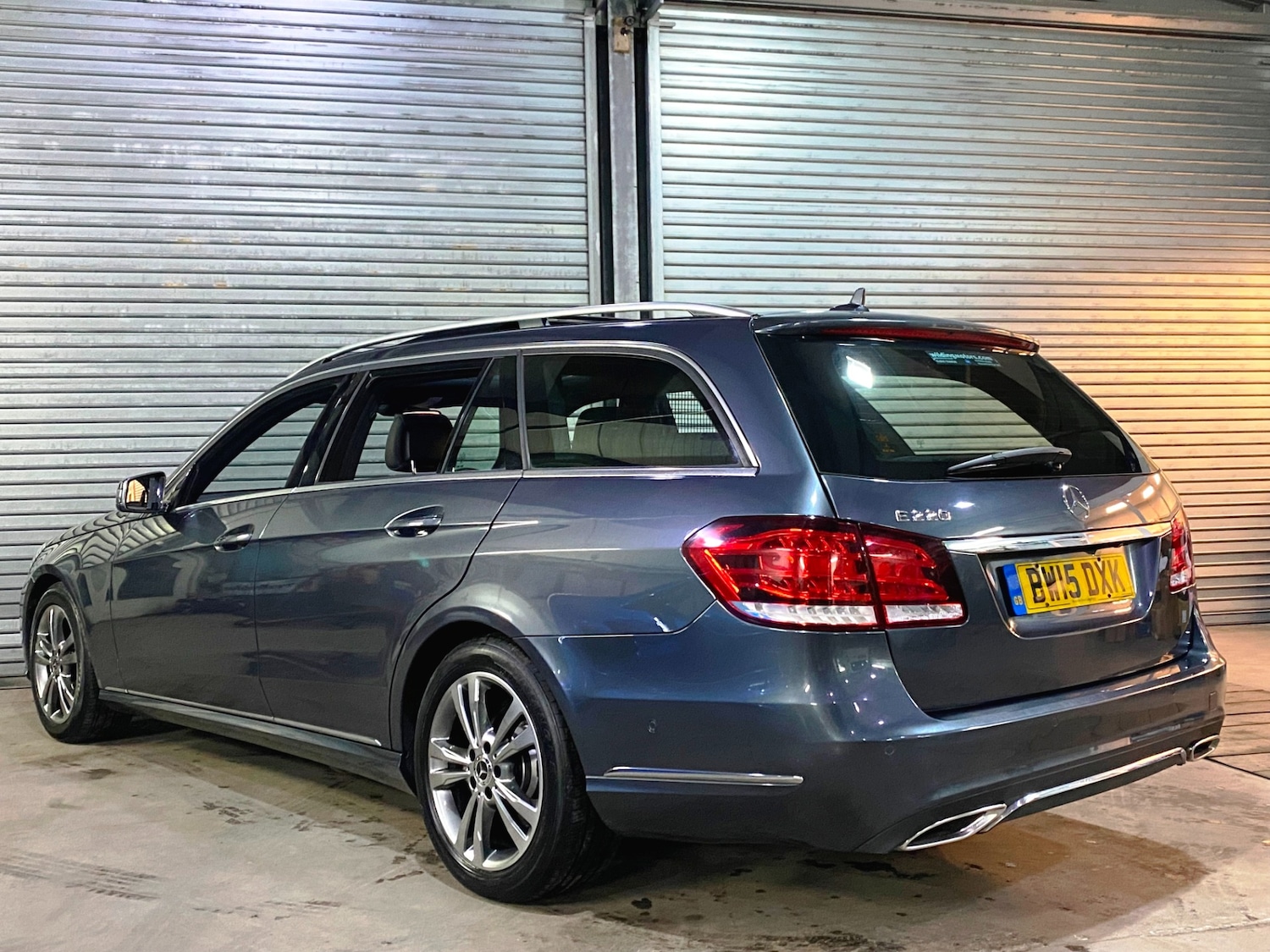 Used Mercedes-Benz E Class 2015 for sale - 76961211: Photo 5