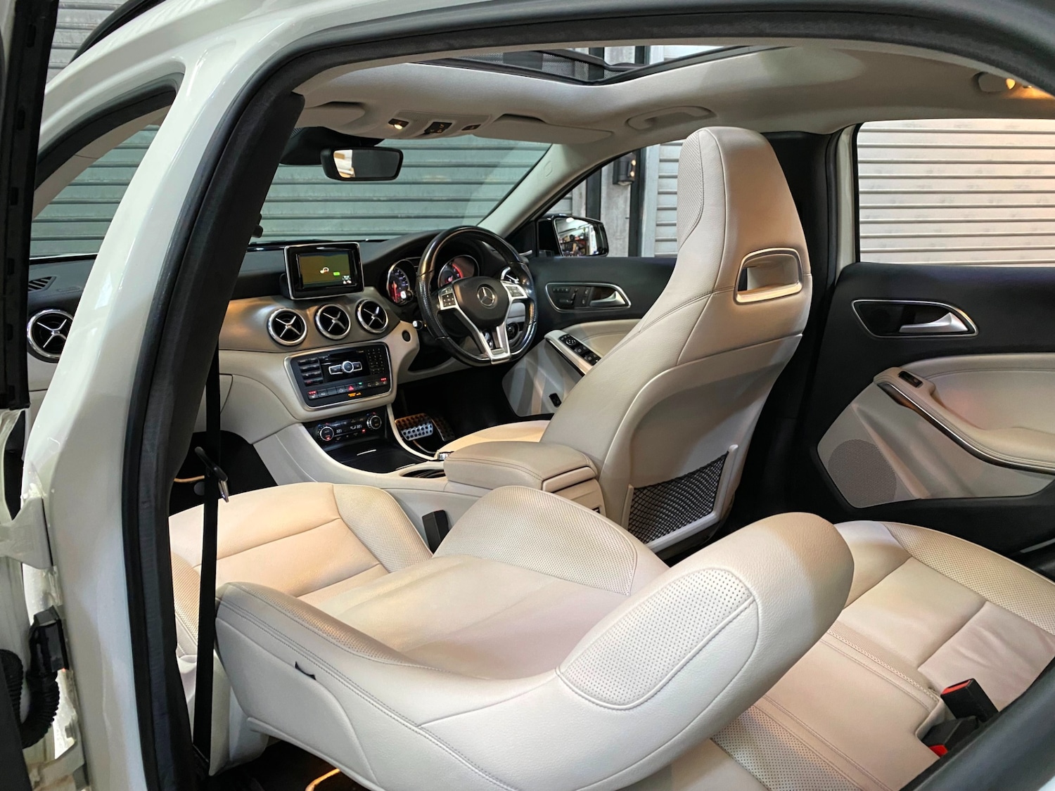 Used Mercedes-Benz GLA 2014 for sale - 76589121: Photo 4