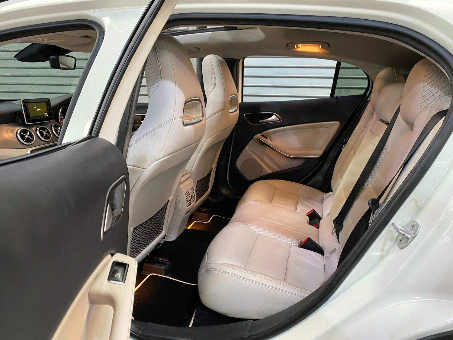 Used Mercedes-Benz GLA 2014 for sale - 76589121: Photo 8