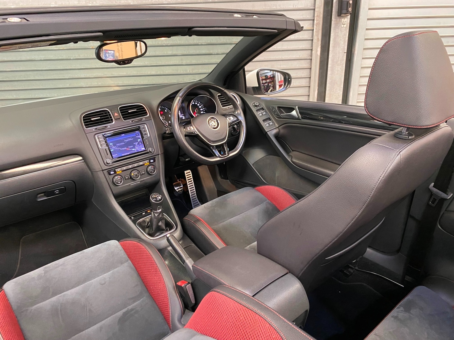 Used Volkswagen Golf 2016 for sale - 77392569: Photo 2