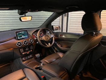 Used Mercedes-Benz B Class 2018 for sale - 77735421: Photo