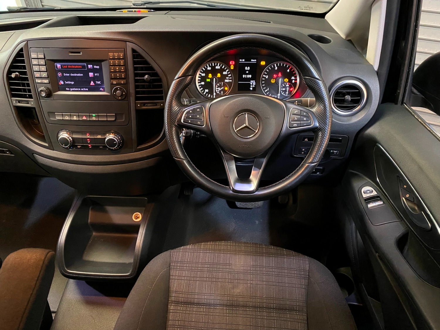 Used Mercedes-Benz Vito 2016 for sale - 77003725: Photo 6