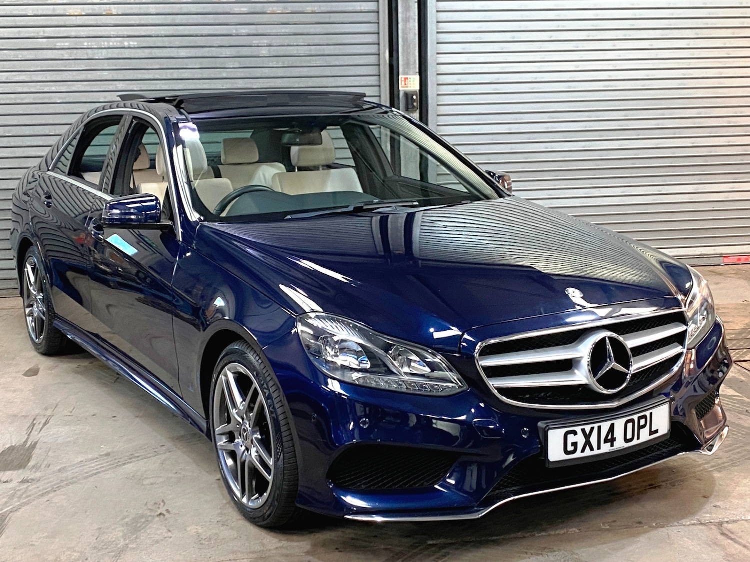 Used Mercedes-Benz E Class 2014 for sale - 76793045: Photo 1