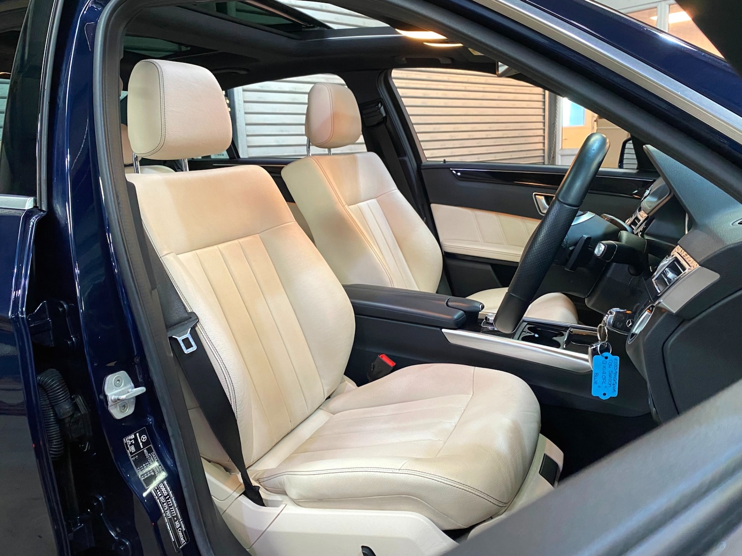 Used Mercedes-Benz E Class 2014 for sale - 76793045: Photo 10