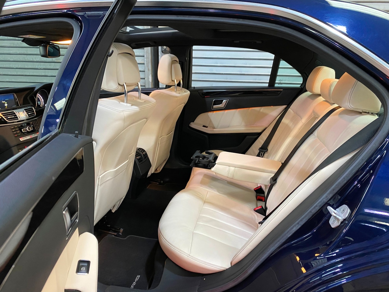 Used Mercedes-Benz E Class 2014 for sale - 76793045: Photo 8