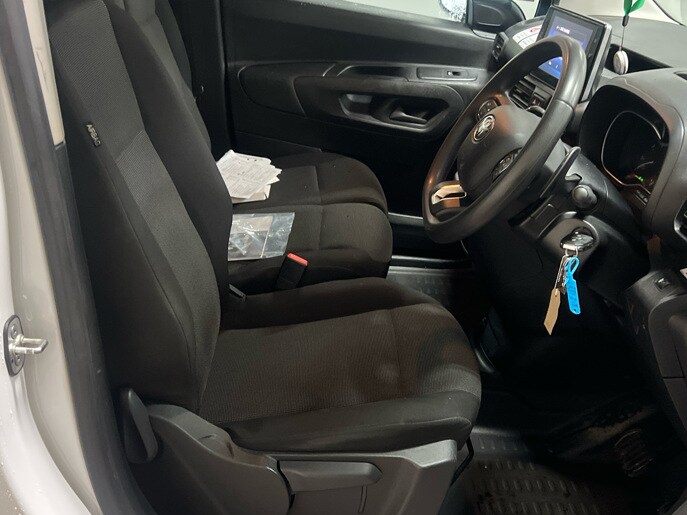 Used Toyota PROACE CITY 2024 for sale - 77552410: Photo 4