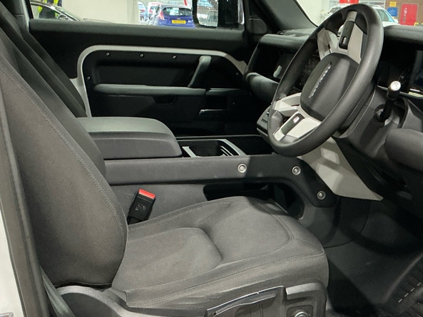 Used Land Rover Defender 2023 for sale - 78036767: Photo 6